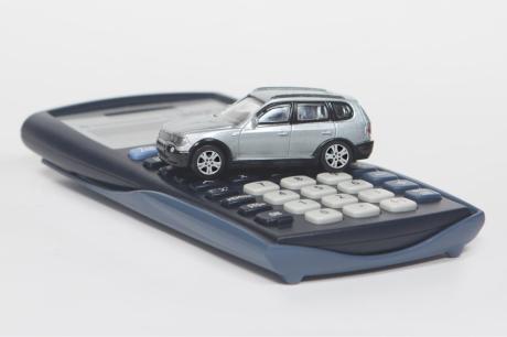 Podatek od kupna auta - kiedy trzeba go zapłacić?